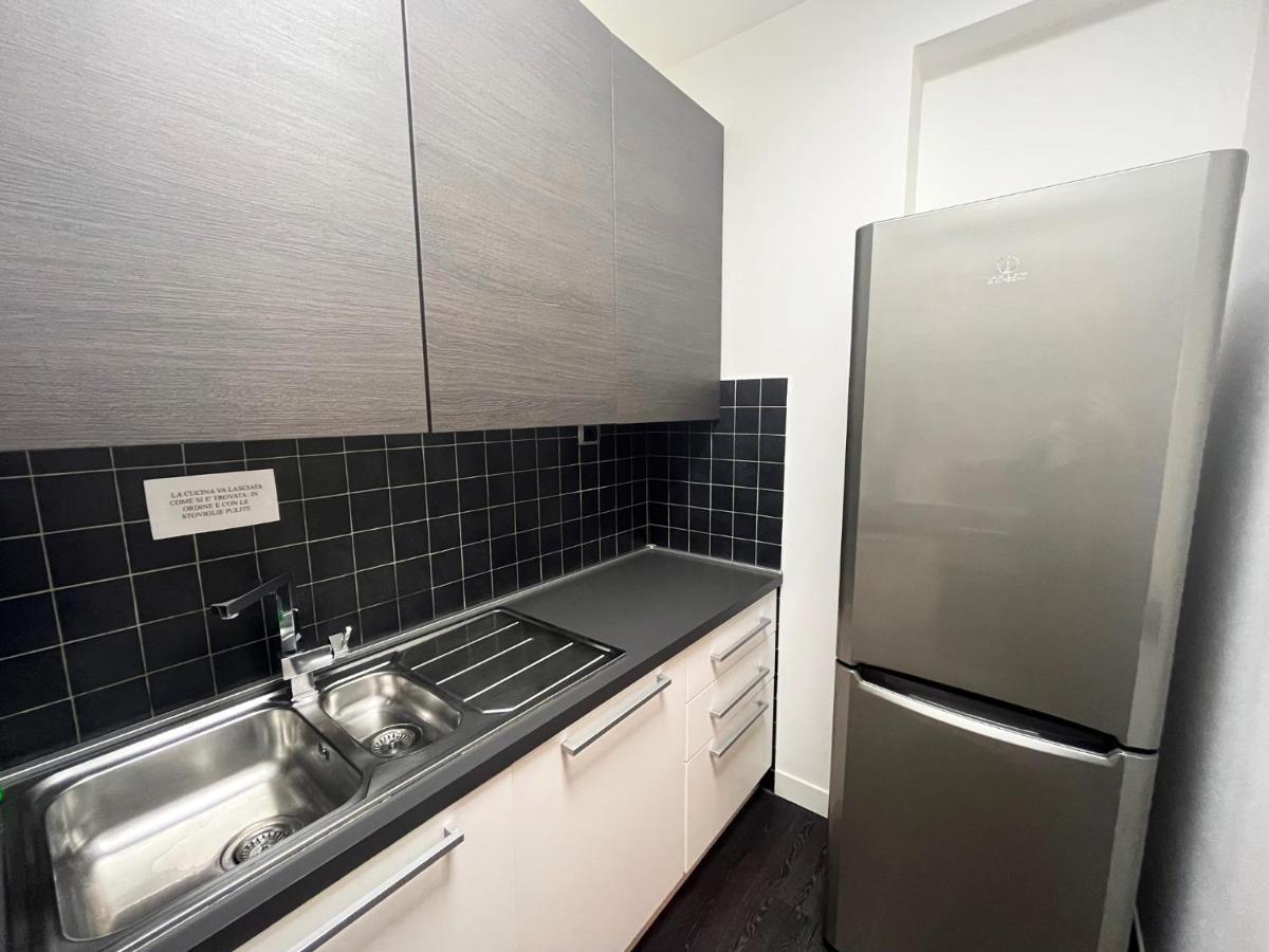Elegante Bilocale Torre Pontina Appartement Latina Buitenkant foto