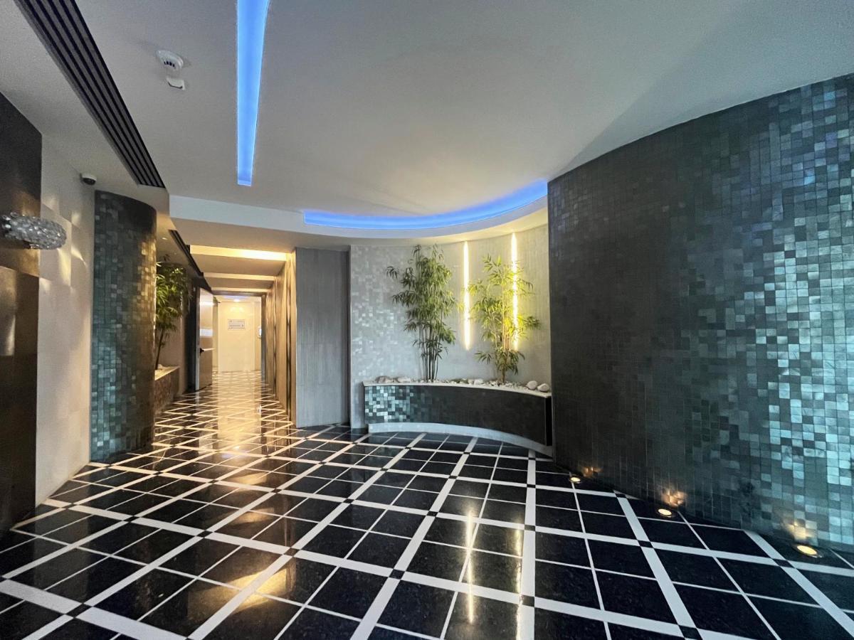 Elegante Bilocale Torre Pontina Appartement Latina Buitenkant foto