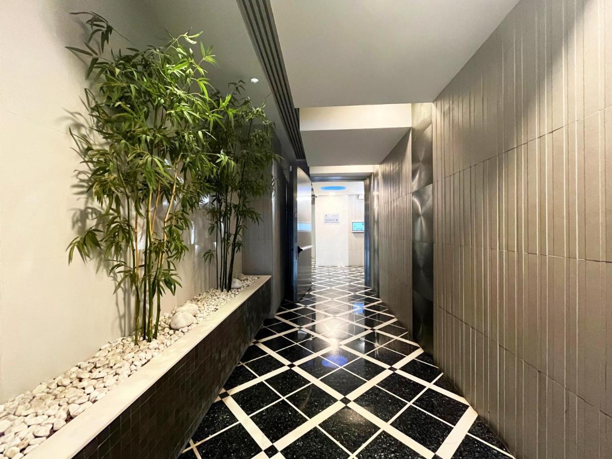 Elegante Bilocale Torre Pontina Appartement Latina Buitenkant foto