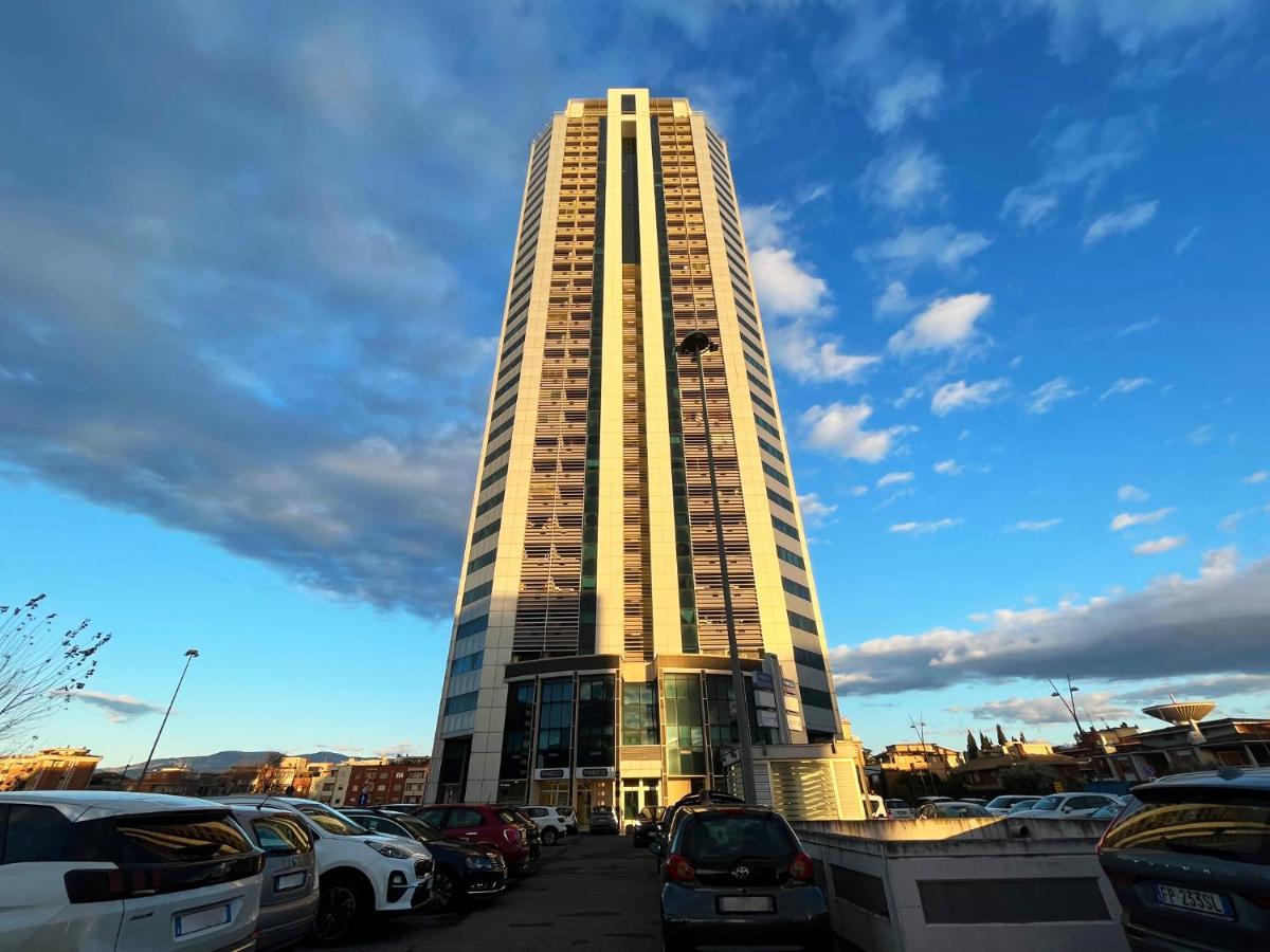 Elegante Bilocale Torre Pontina Appartement Latina Buitenkant foto